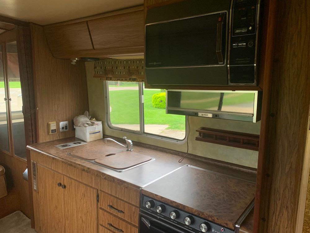 1979 Revcon 27 foot Motorhome