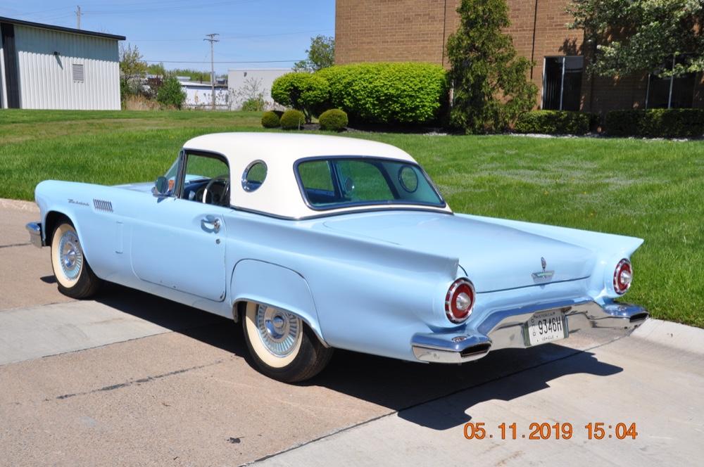 1957 Ford Thunderbird