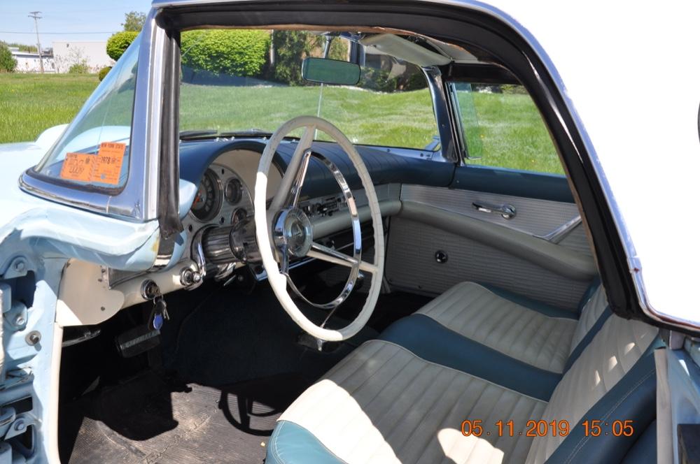 1957 Ford Thunderbird