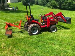 Mahindra 2216 Loader Tractor