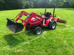 Mahindra 2216 Loader Tractor