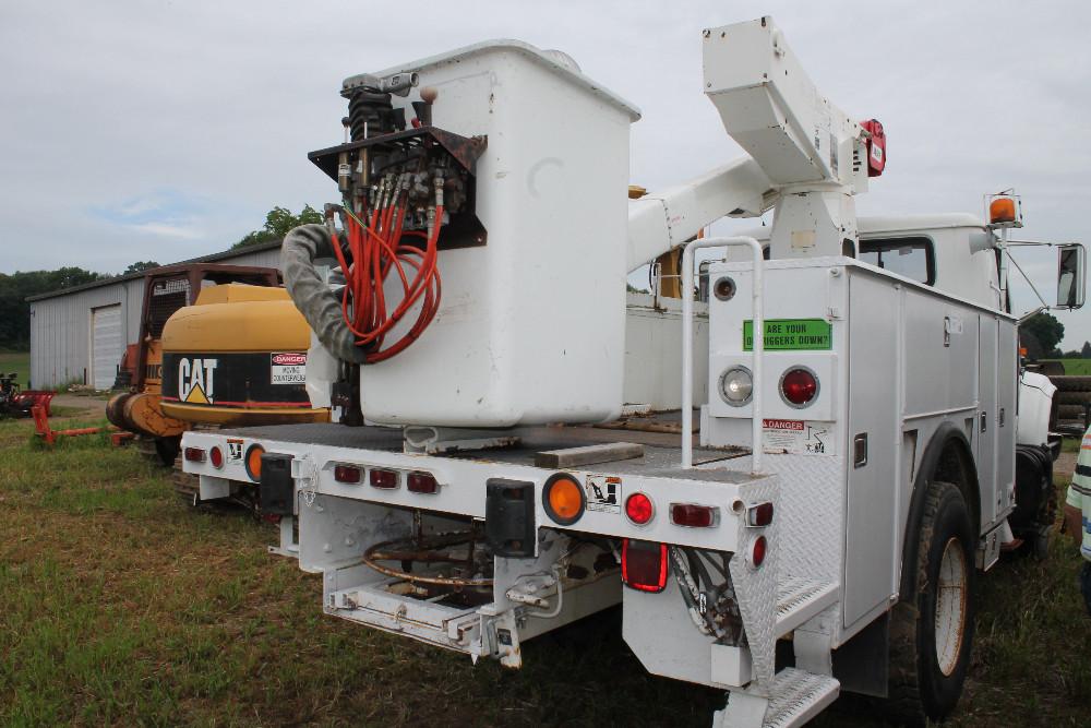 1997 International 4800 Bucket Truck