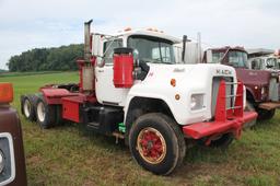 1980 MACK Winch Truck