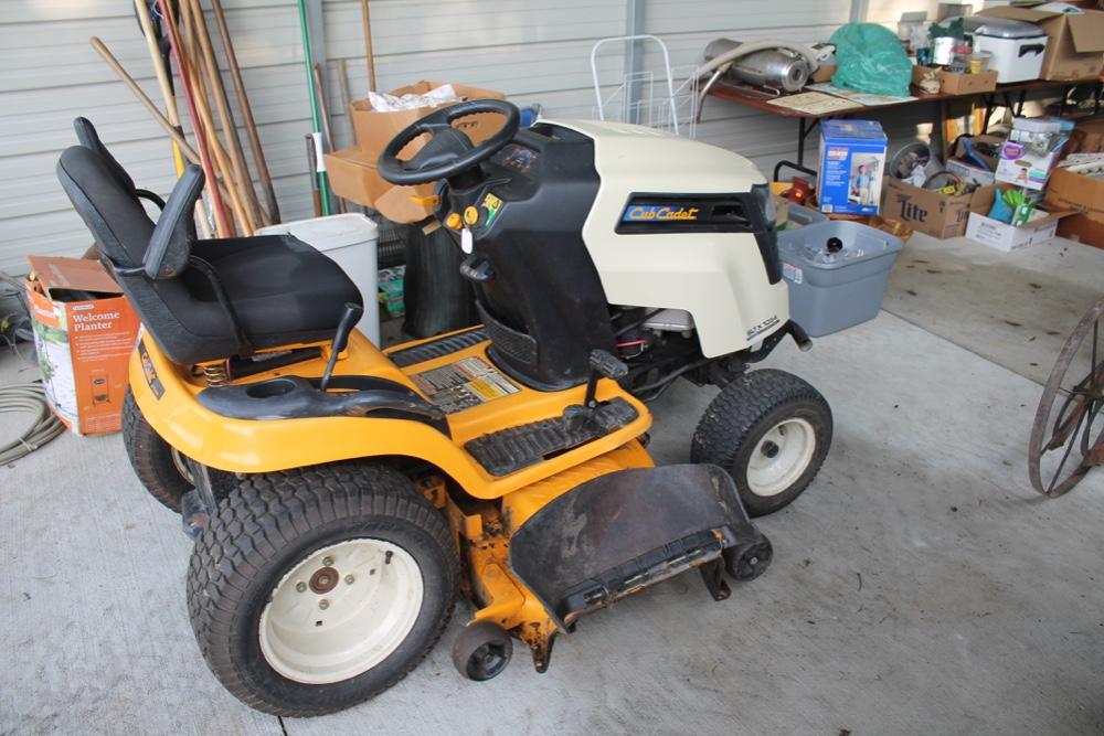 Cub Cadet SLTX-1054 V Twin, Hydrostatic Lawn Mower W/ 54" Deck, 297 Hours