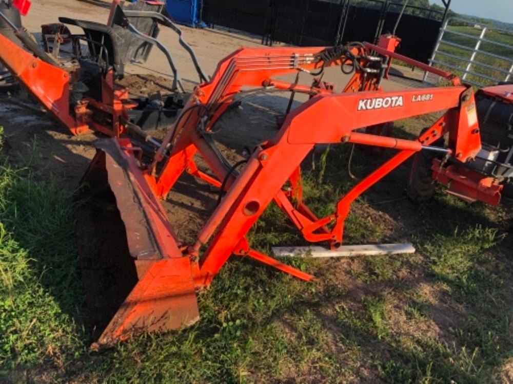 Kubota L3710 4x4 Loader Tractor With Canopy, *TRACTOR NEEDS A NEW ENGINE*