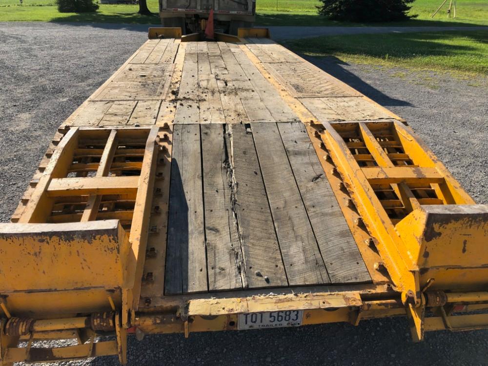 1997 Eager Beaver 20-ton Trailer 21' & 5' Beaver 8.5' Wide