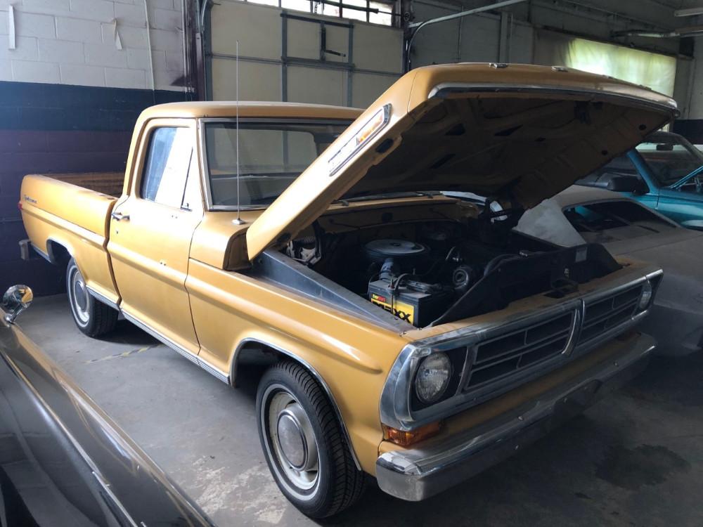 1972 Ford F100 Short Bed Truck