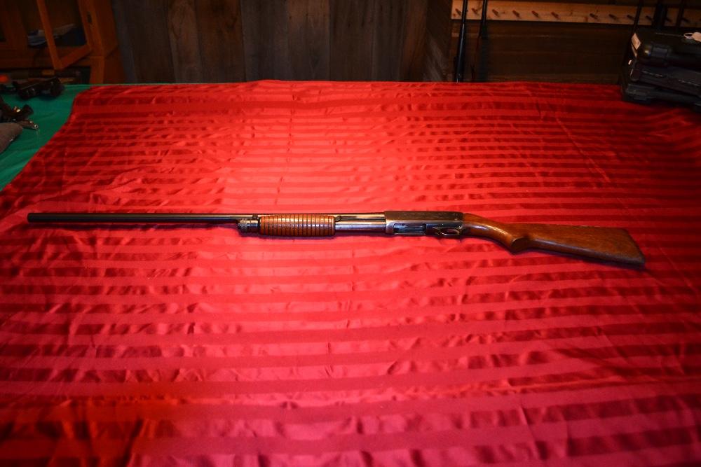 Ithaca mod. 37 Featherlight Shotgun