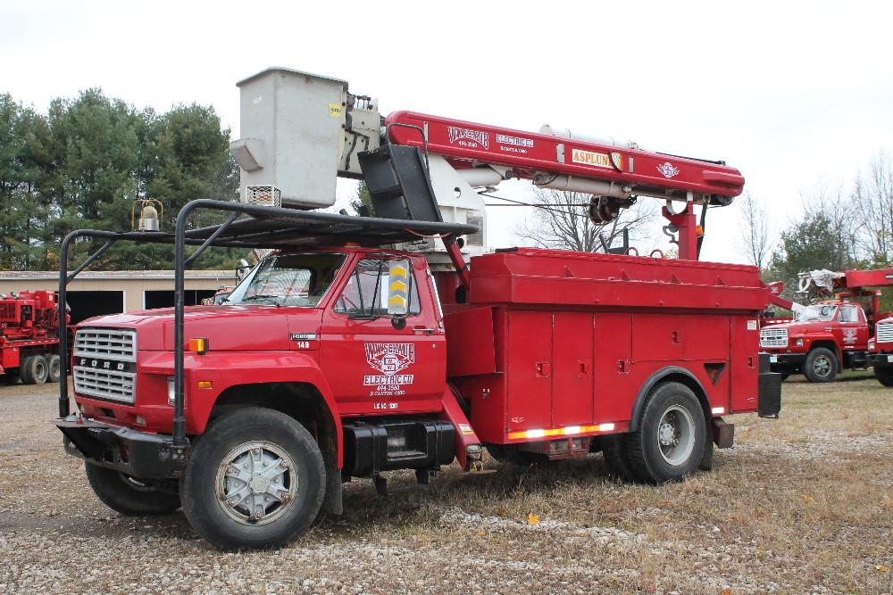 1983 FORD F8000 BUCKET TRUCK