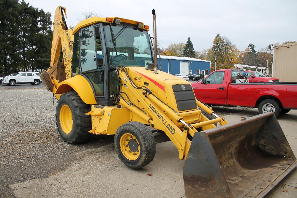 NEW HOLLAND LB75B BACKHOE