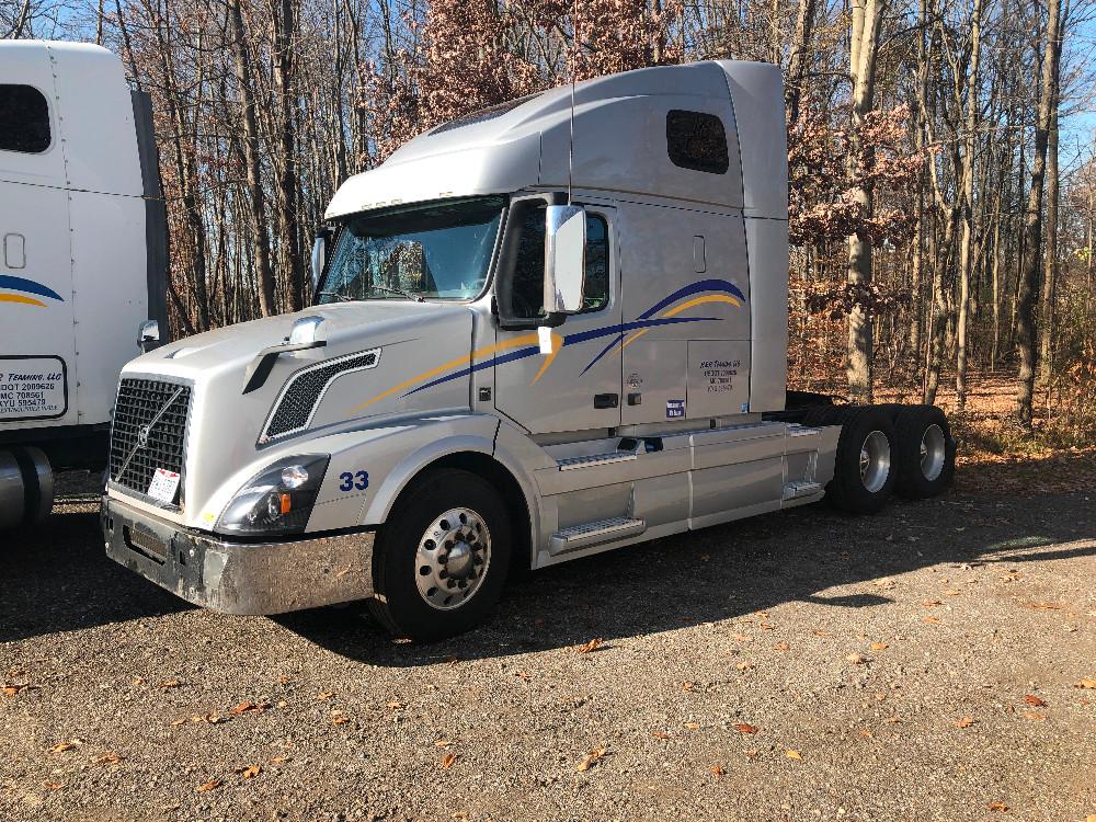 2016 Volvo VNL T/A truck tractor