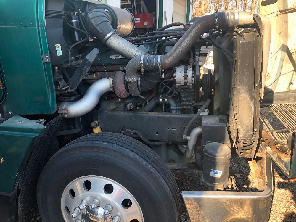 1998 Freightliner FLD120 T/A truck tractor