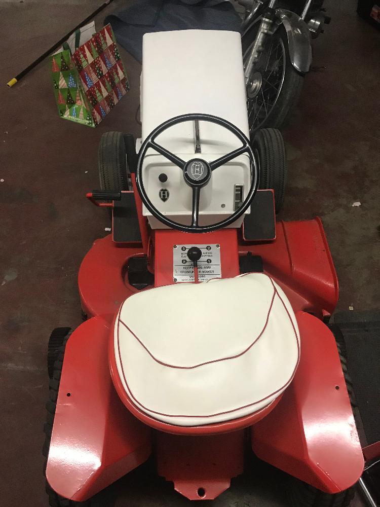 Nice Sears custom 600 lawn tractor