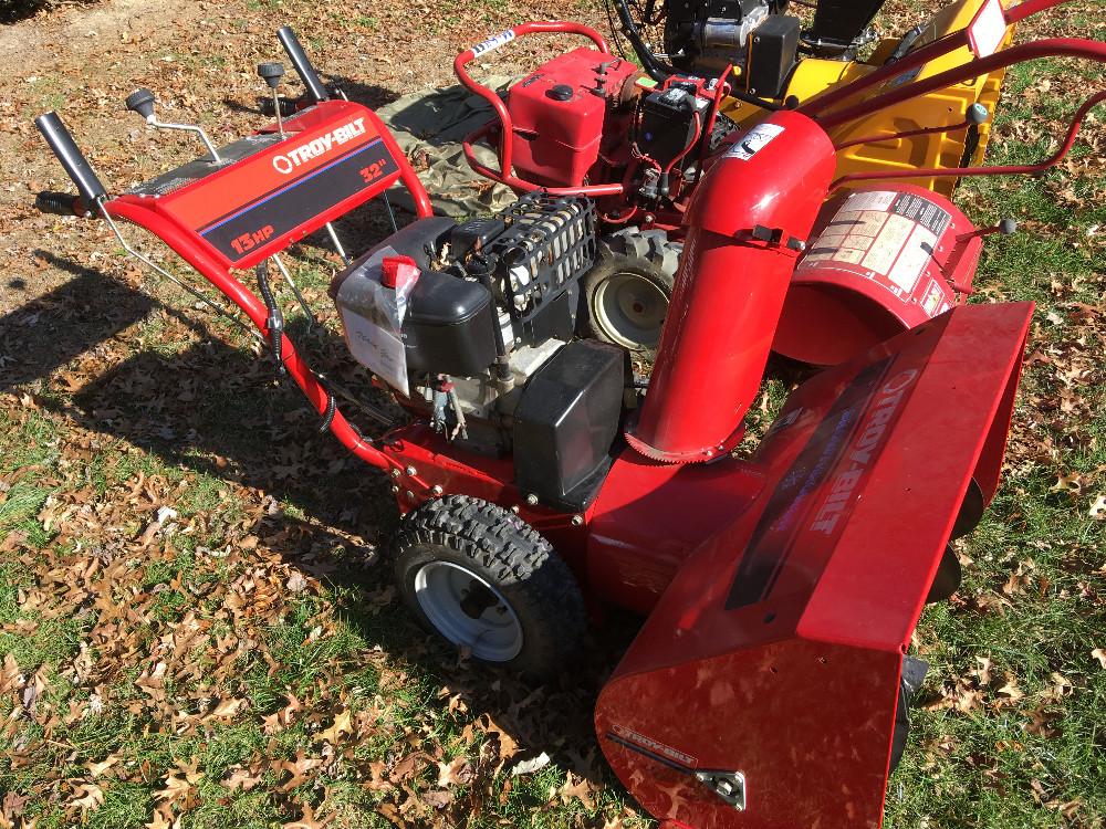 Troy-Bilt 13HP 32" snow blower