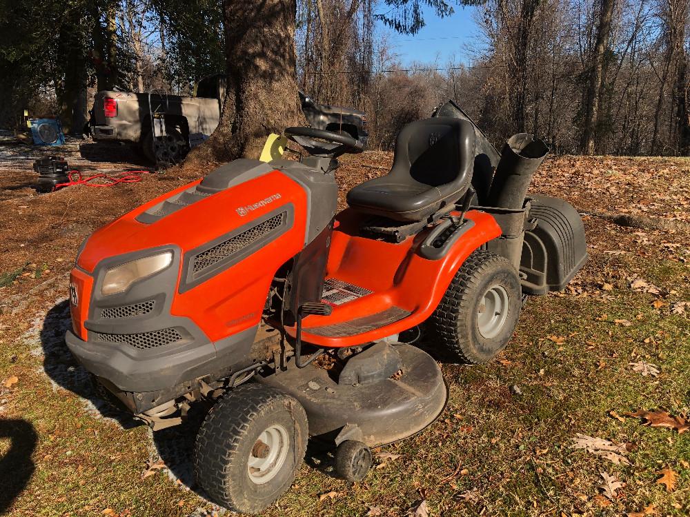 Husqvarna YTH21K46 Riding Mower 454 Hours