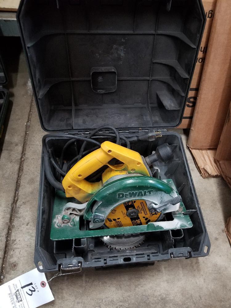 DeWalt electric circular saw