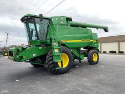 Clean 2000 John Deere 9550 Combine