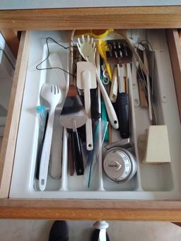 Assorted Bakeware & Utensils