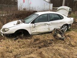 Ford Taurus SES parts car