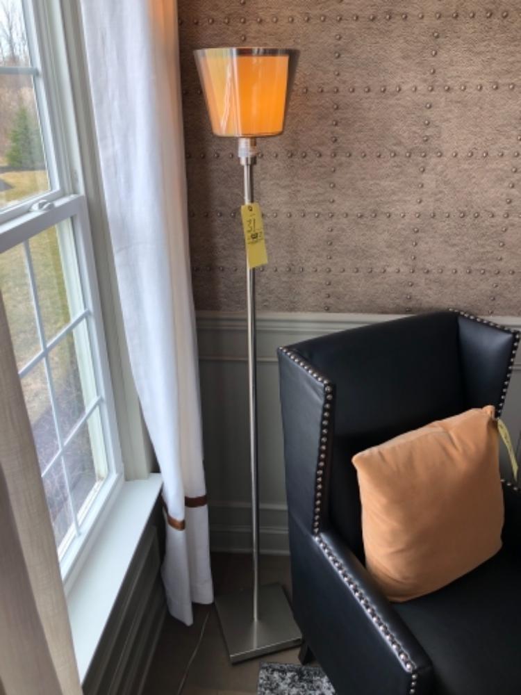 Floor lamp