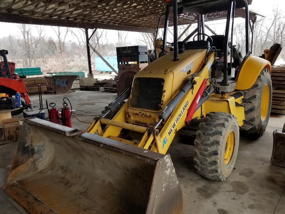 New Holland B95 backhoe, diesel, 4 x 4, with 18" bucket, 5,395 hrs