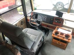 1998 Winnebago Adventure 30 ft - 71,000 miles