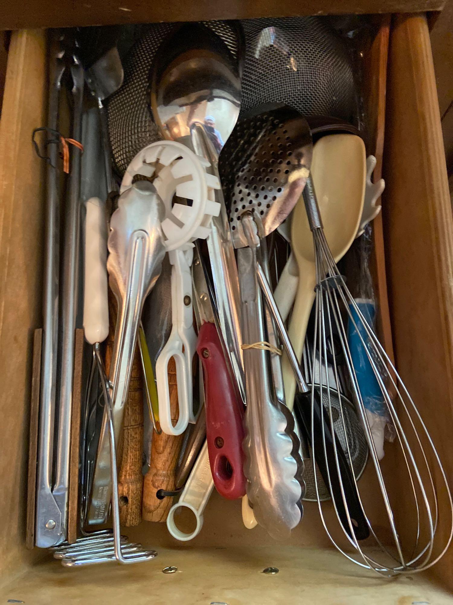 Contents of Bottom Kitchen Cabinets