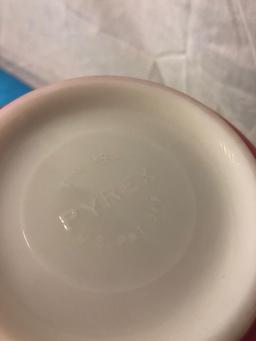 Pyrex nesting bowl set, 3 pieces