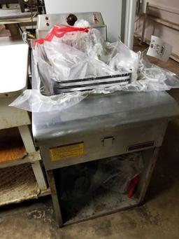 GE electric deep fryer, 220, works