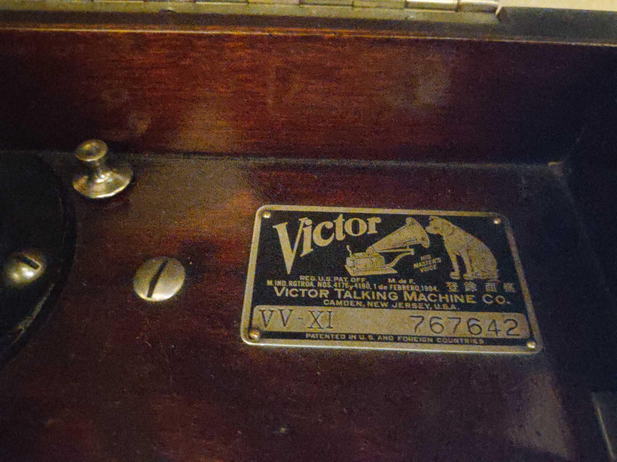 Victrola Victor Talking Machines/Records