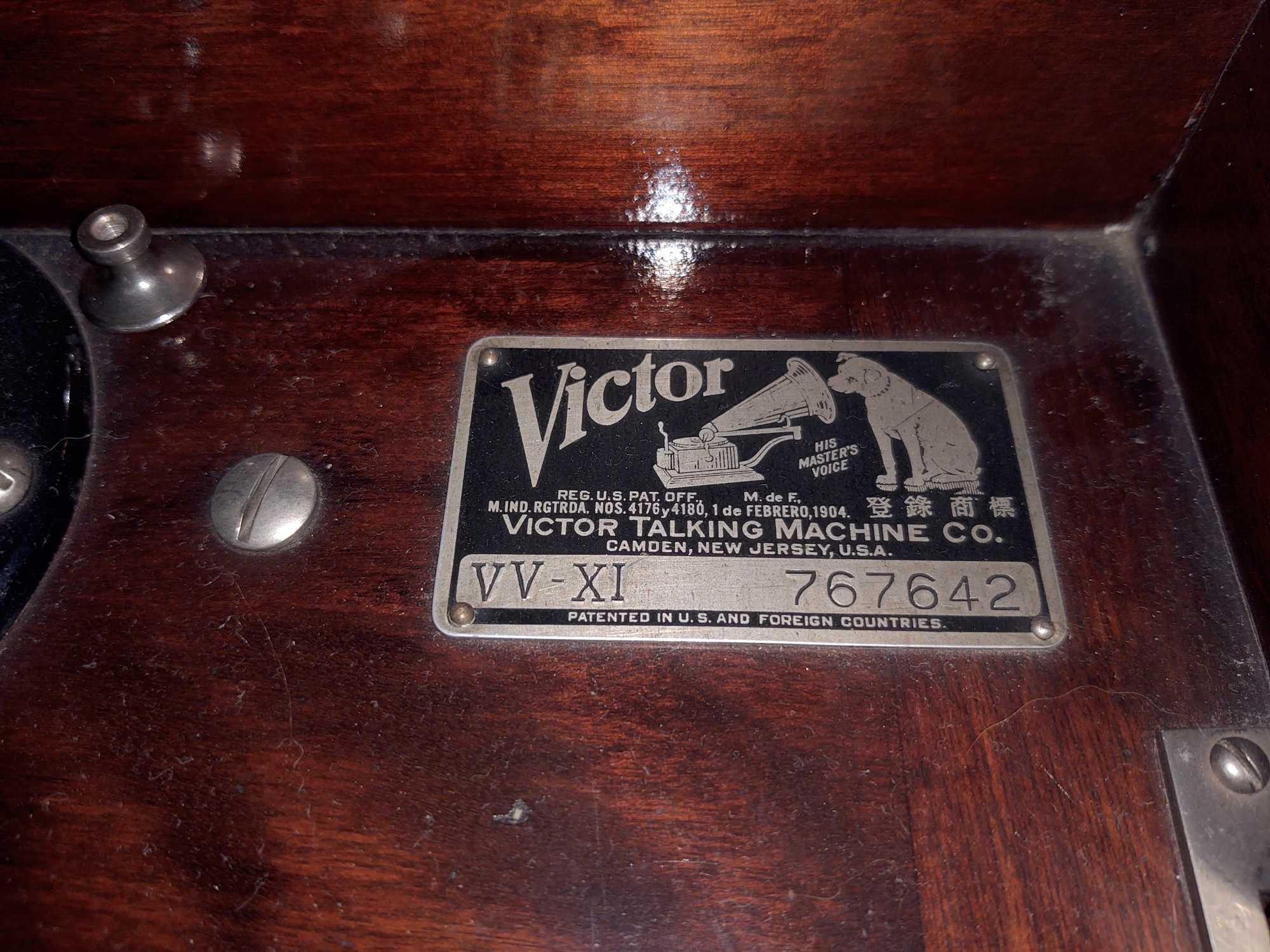 Victrola Victor Talking Machines/Records