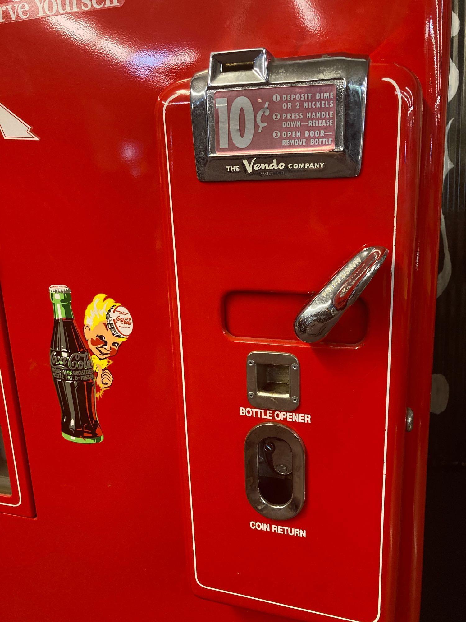 Vendo Coca-Cola 10-Cent vending Machine, rounded corners