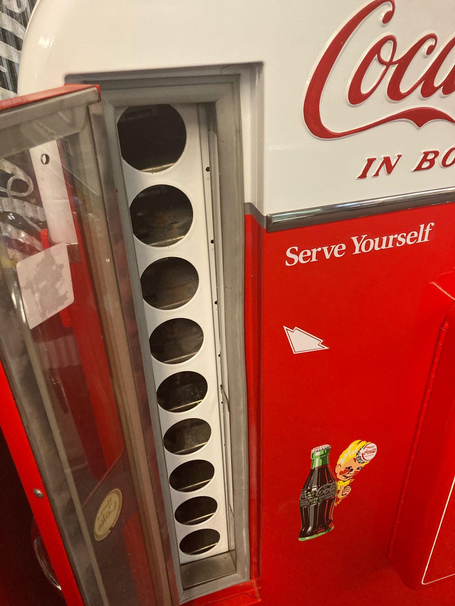 Vendo Coca-Cola 10-Cent vending Machine, rounded corners