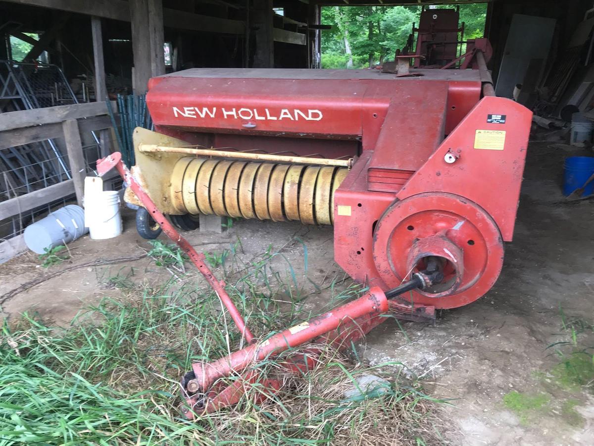 New holland 271 hayliner sq Baler