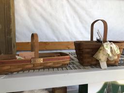 Christmas decor, 2 Longaberger baskets.