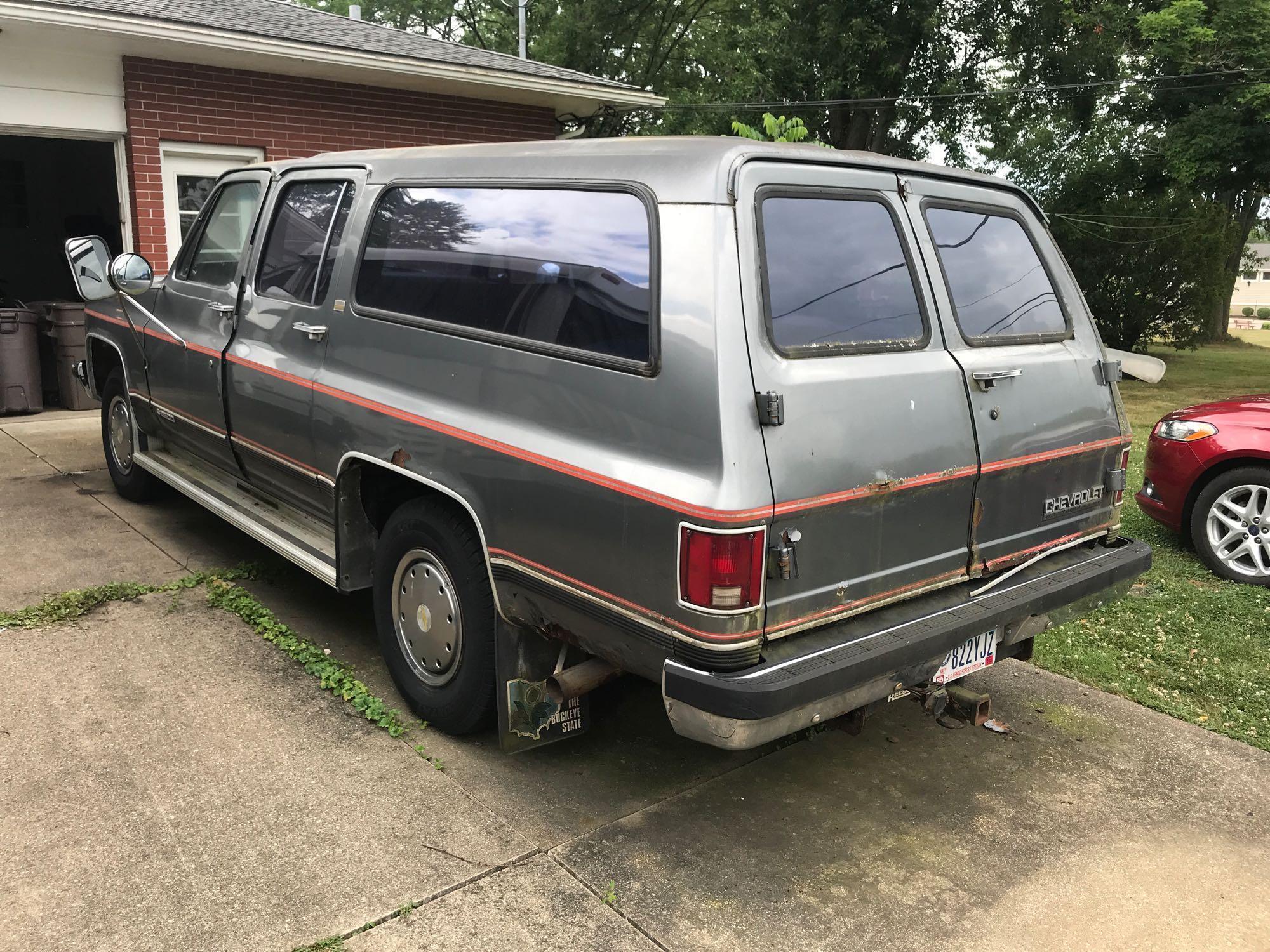 1989 Chevrolet Suburban 2500