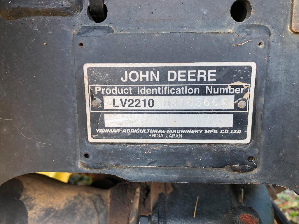 JD 2210 4X4 with JD 110 loader