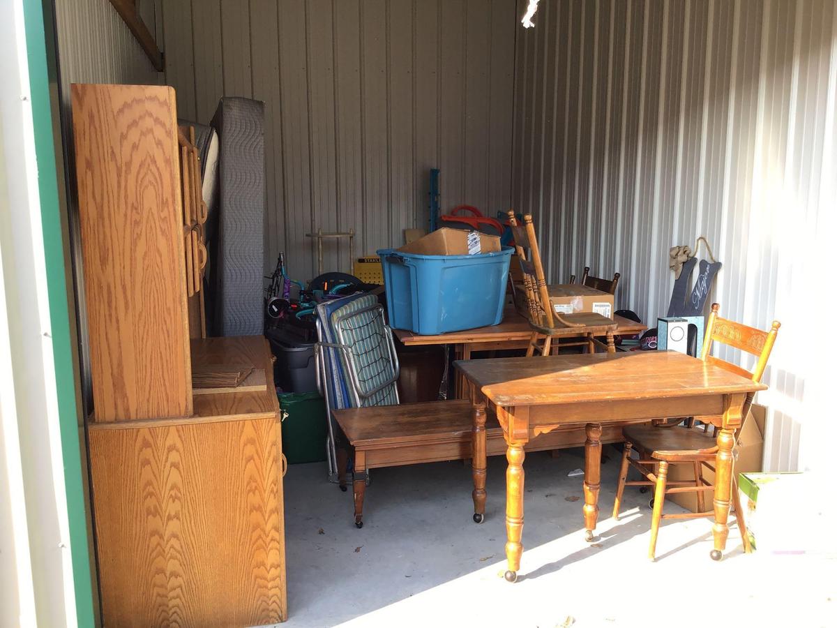 Contents of storage unit J40 10'x15'