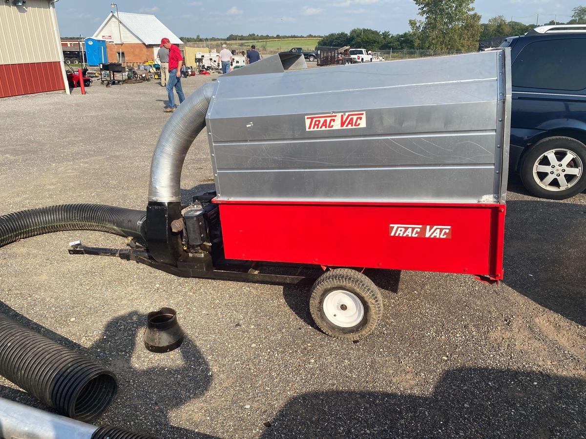 Trac Vac with 8hp Briggs & Stratton engine