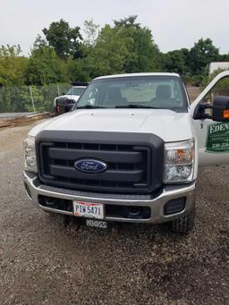 2014 Ford F250 6.2L, gas, 3/4 ton, 4x4, Boss V plow and bracket, 50,266 miles