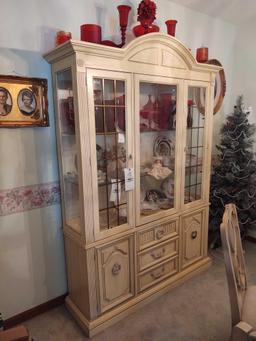 One Piece French Provincial Style China Cabinet