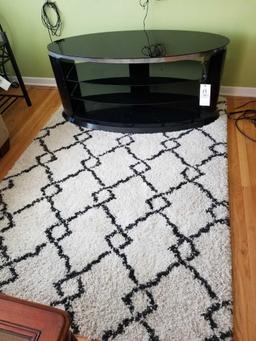 Oval TV stand, rug