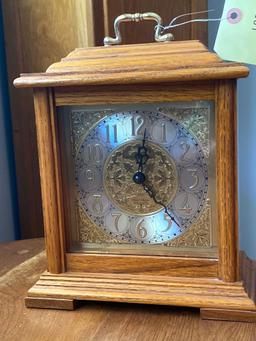 Howard Miller dual chime clock, battery operated.