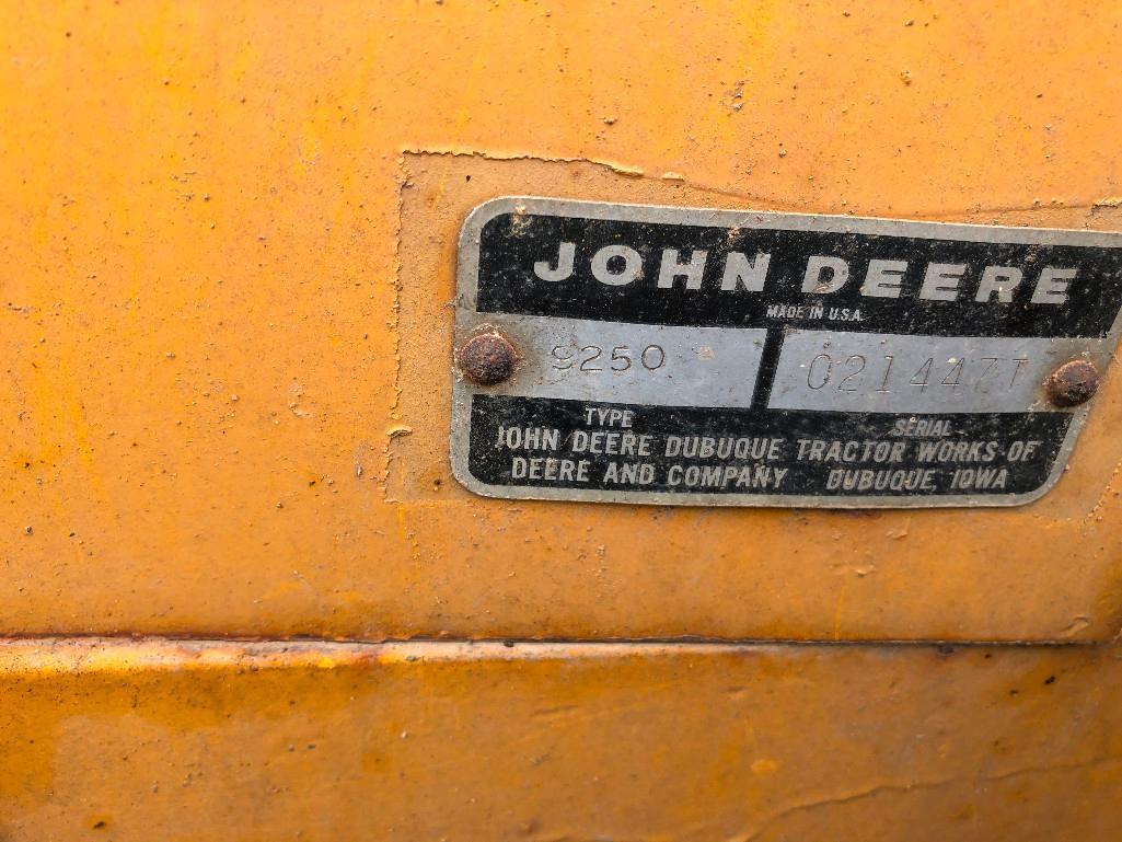 JD 302A T.L.B. diesel with shuttle Hi/Lo 12" dirt bucket, 4526 hours