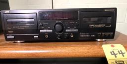 JVC TD-W354 Double cassette deck w/ Dolby noise reduction