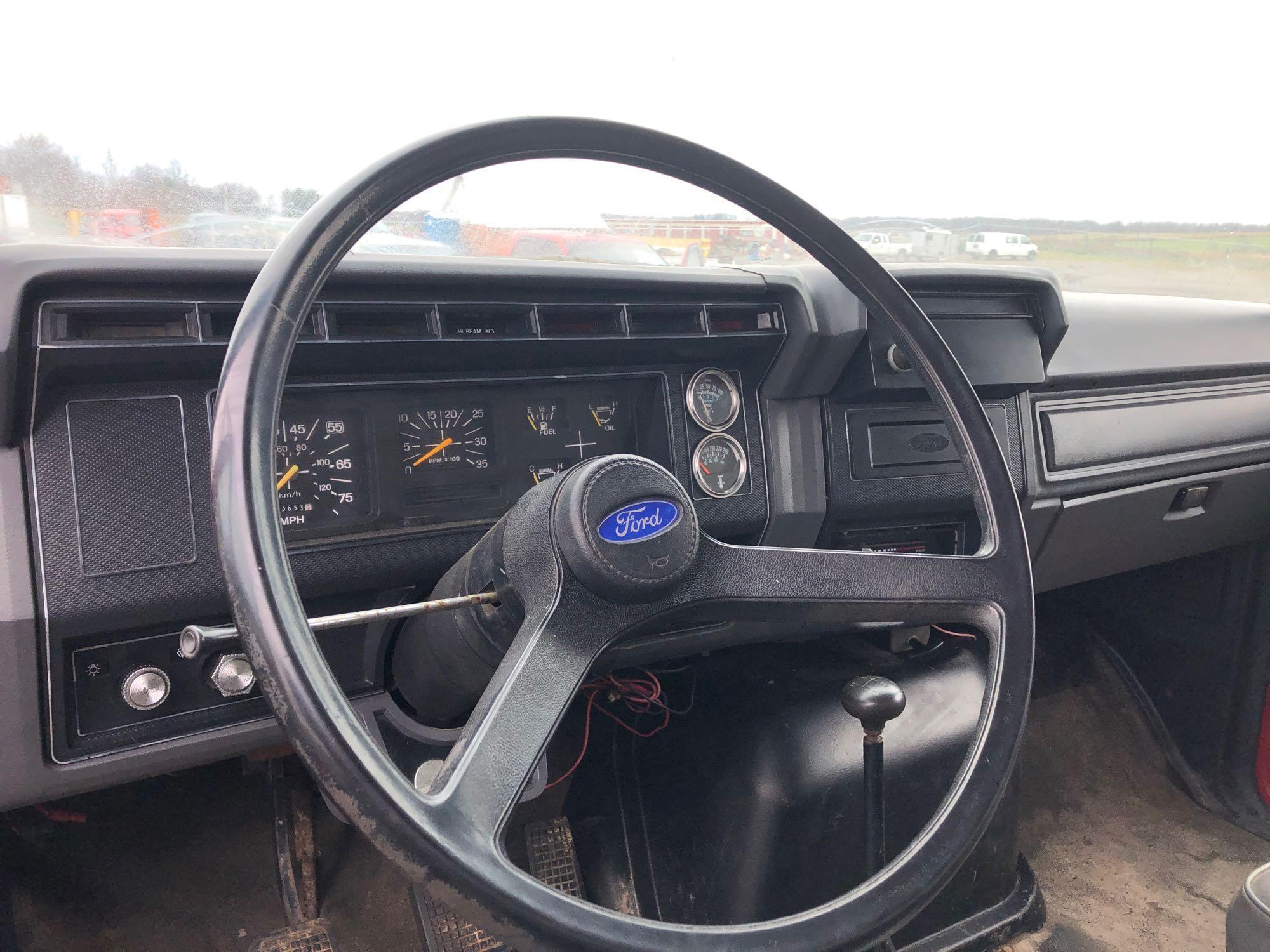 1991 Ford F600 diesel flatbed