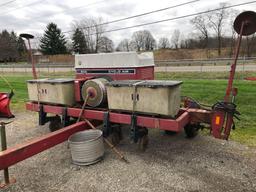 International 800 cyclo air corn planter