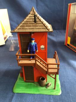 Lionel Watchman Shanty