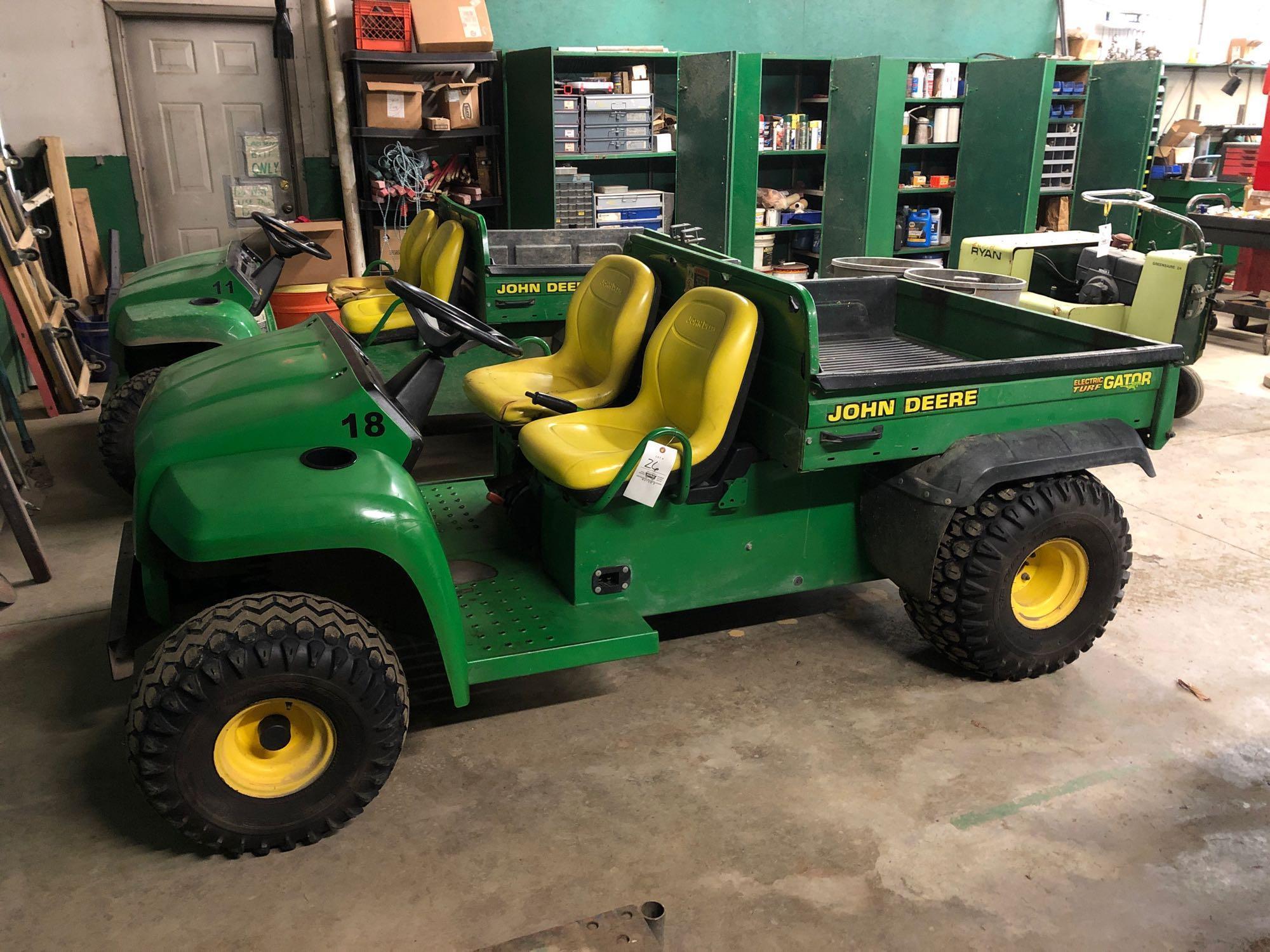 John Deere electric turf gator w/ charger, 2,058 hrs., 43 x 48 electric dump bed