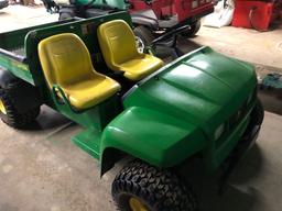 John Deere electric turf gator w/ charger, 2,058 hrs., 43 x 48 electric dump bed